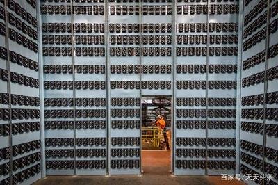 A bustling Australian mining farm under the harsh sun, highlighting the energy-intensive operations and hidden maintenance costs